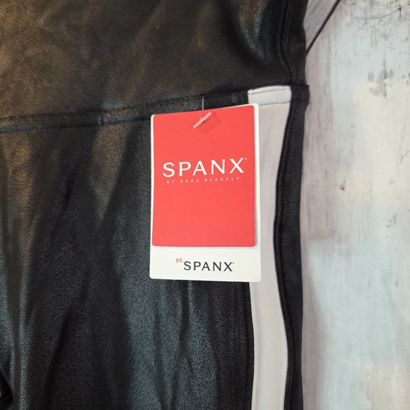 NWT SPANX Faux Leather Stripe Leggings - Picture 2 of 10